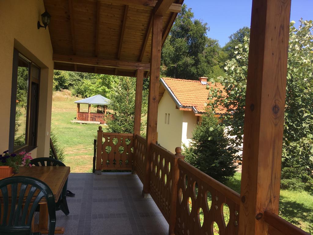 Бунгала Дара Kalofer Kültér fotó